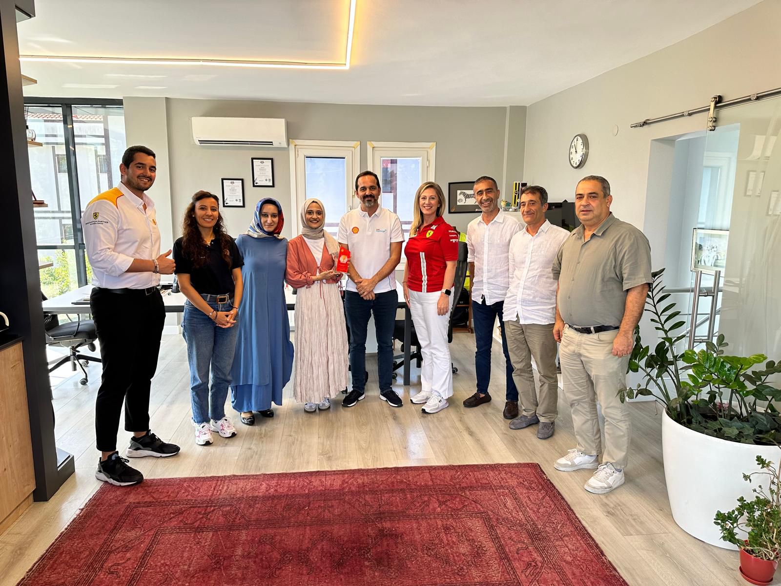 Q2 Ekip Fotoğrafı